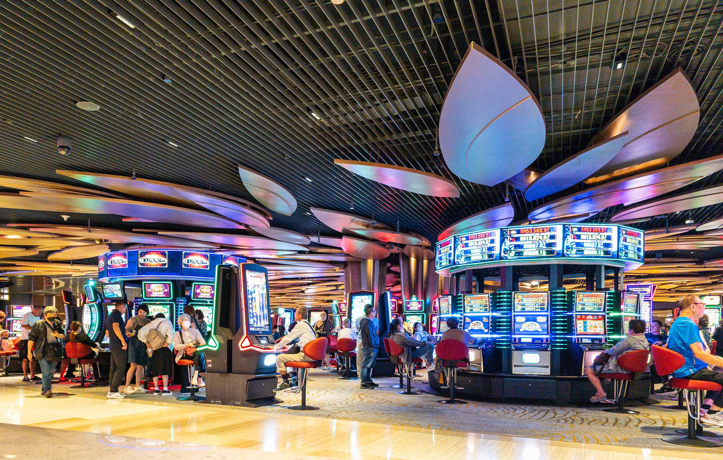 How do Malaysia’s casinos compare to nearby destinations?